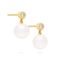 18ct Gold Akoya Pearl Earrings