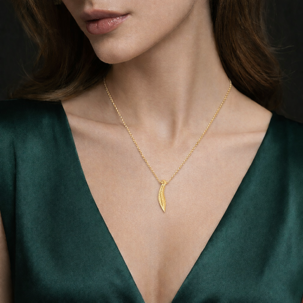 14ct Gold Leaf Pendant