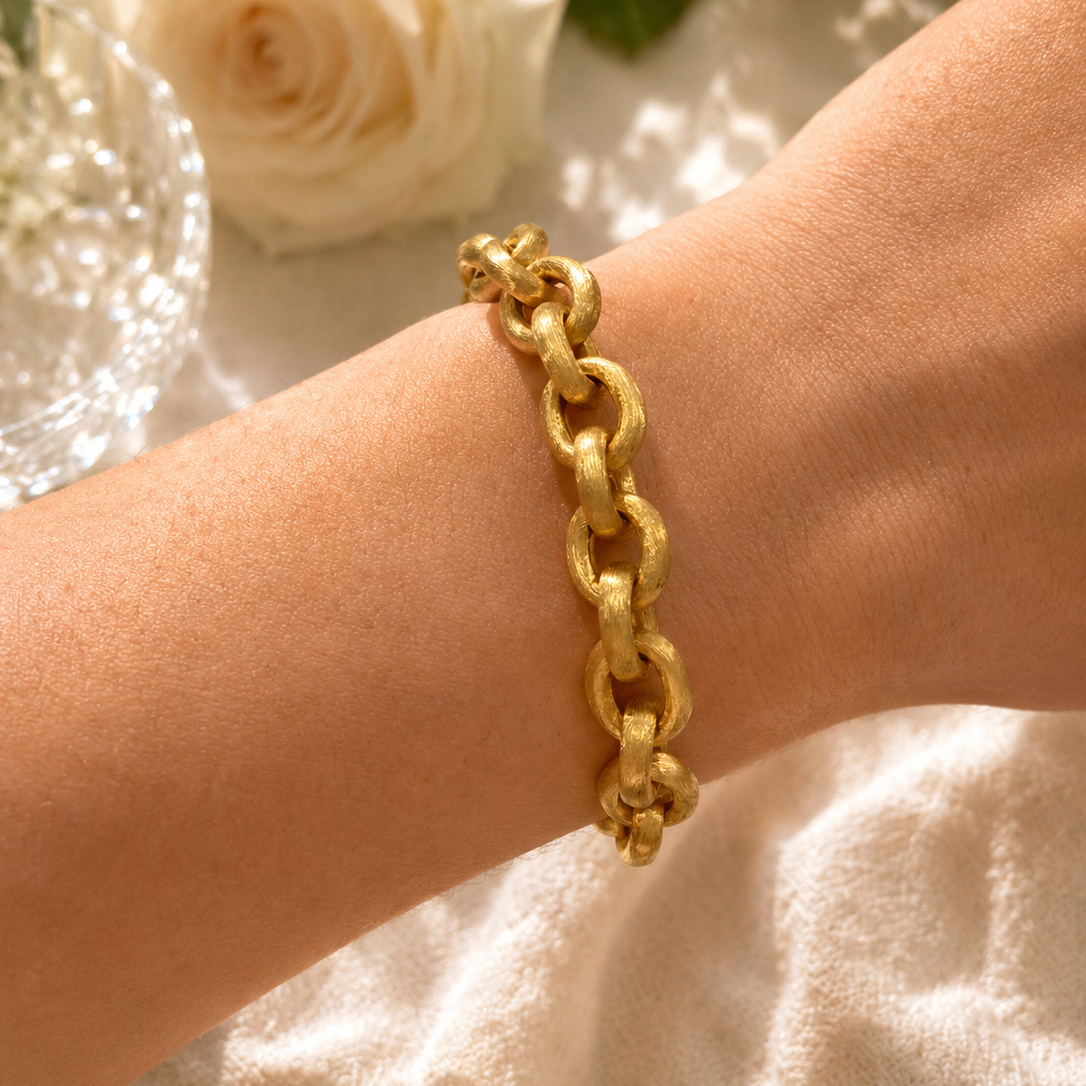 18ct Gold Oval Link Matt Bracelet