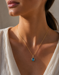 18ct Yellow Gold Blue Topaz & Diamond Pendant