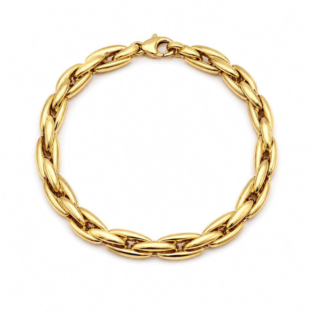 18ct gold oval link bracelet with polished finish, elegant jewelry piece from Appleby Jewellers Dublin.