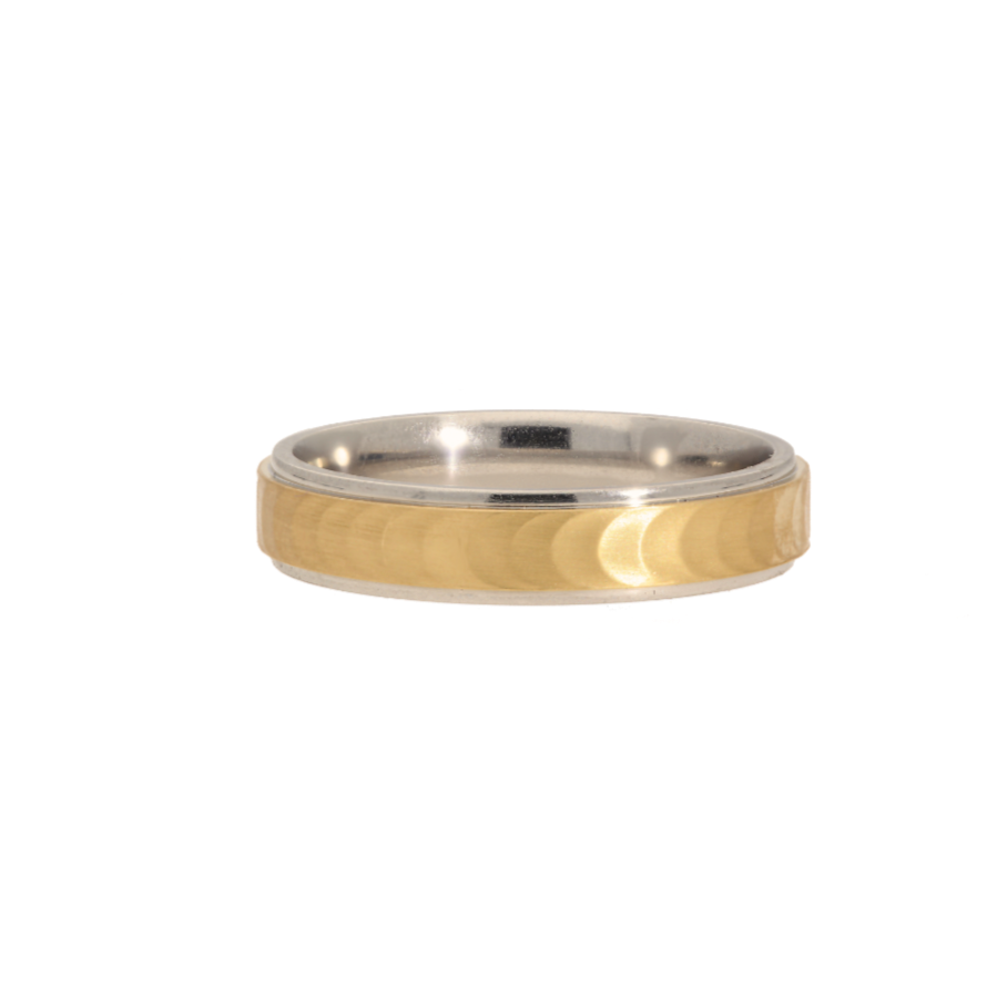 The Fishtail Etched Gold Band