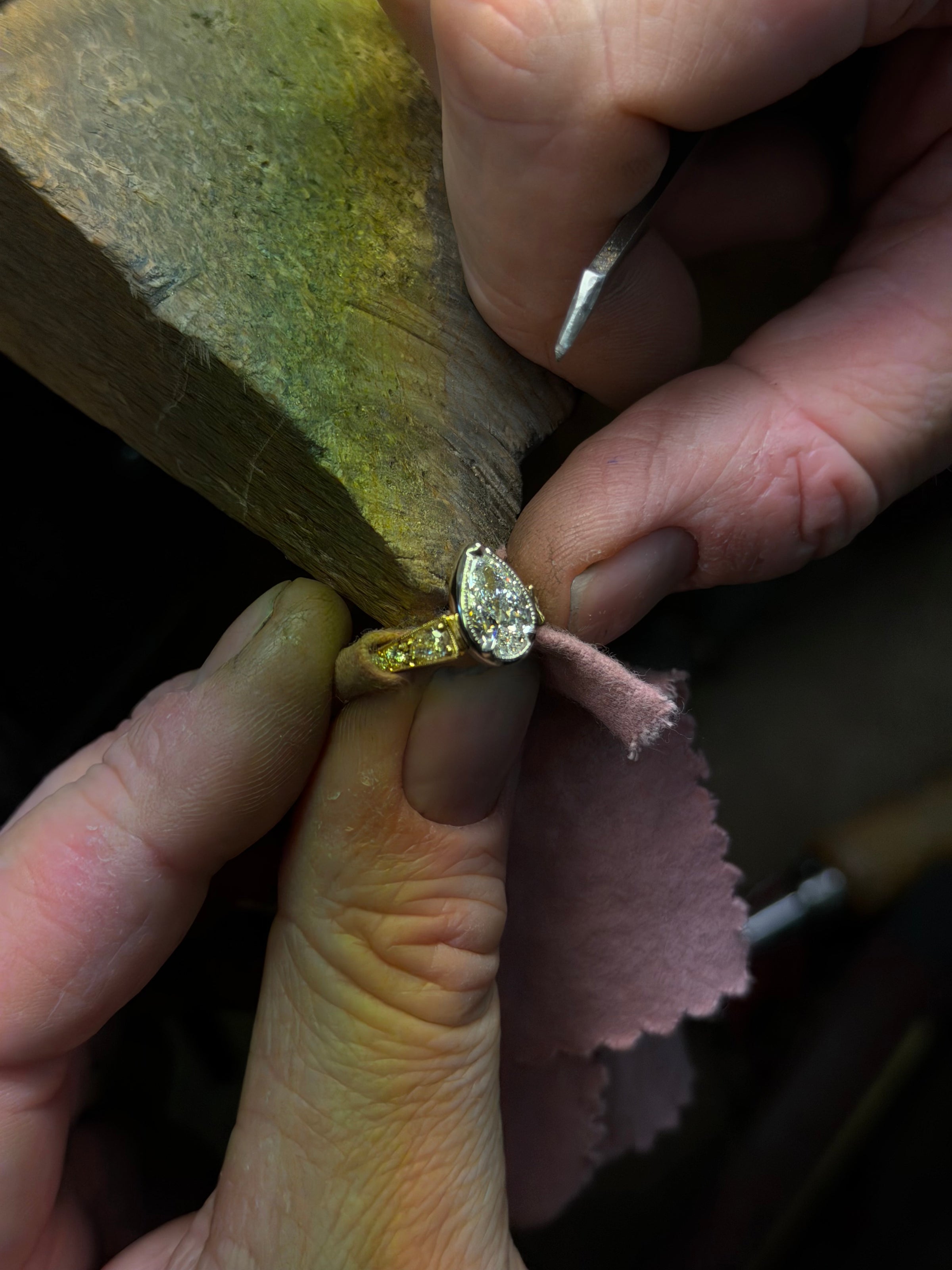 The Aurelia Pear Ring (1.50ct)