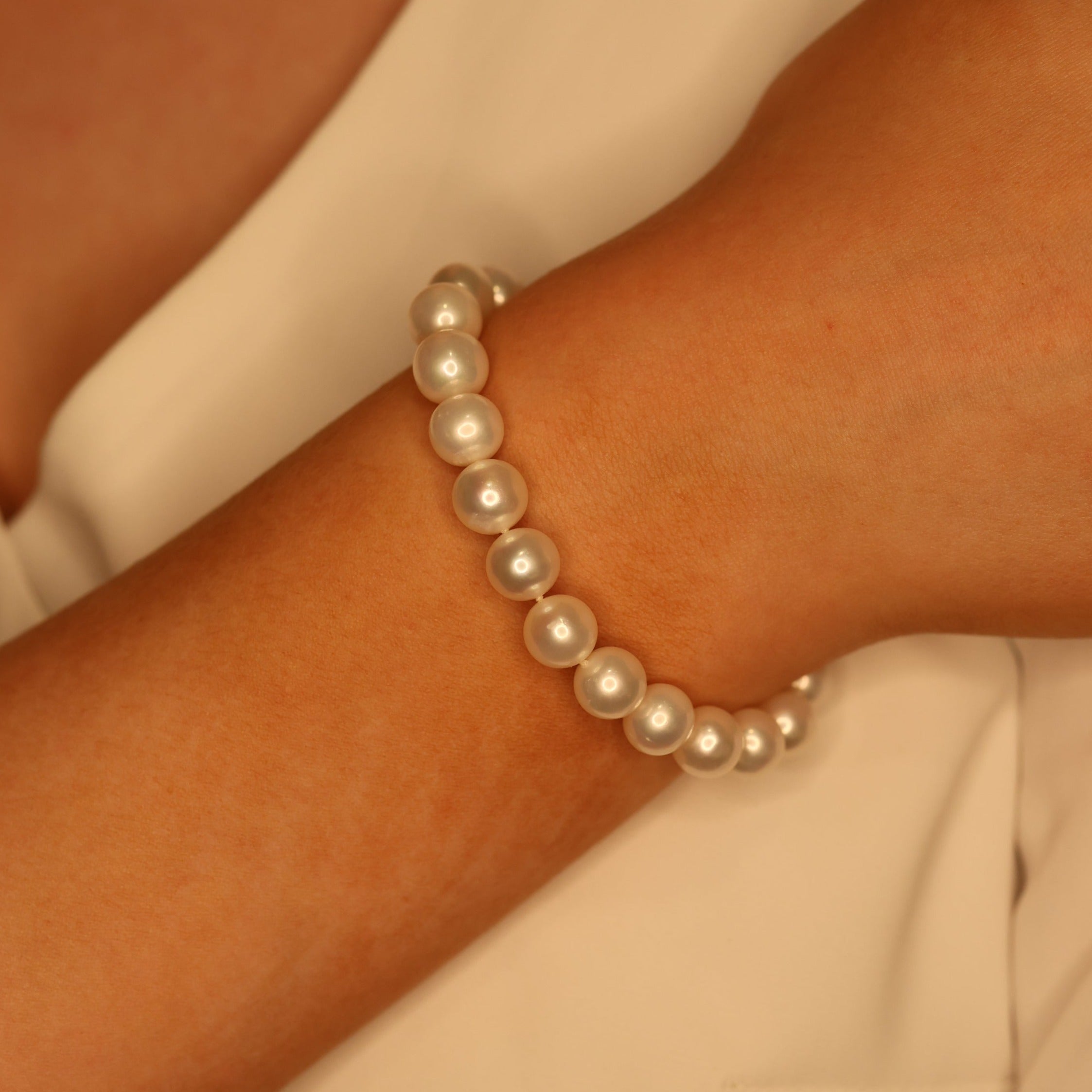 Freshwater Pearl Bracelet (9ct Gold)