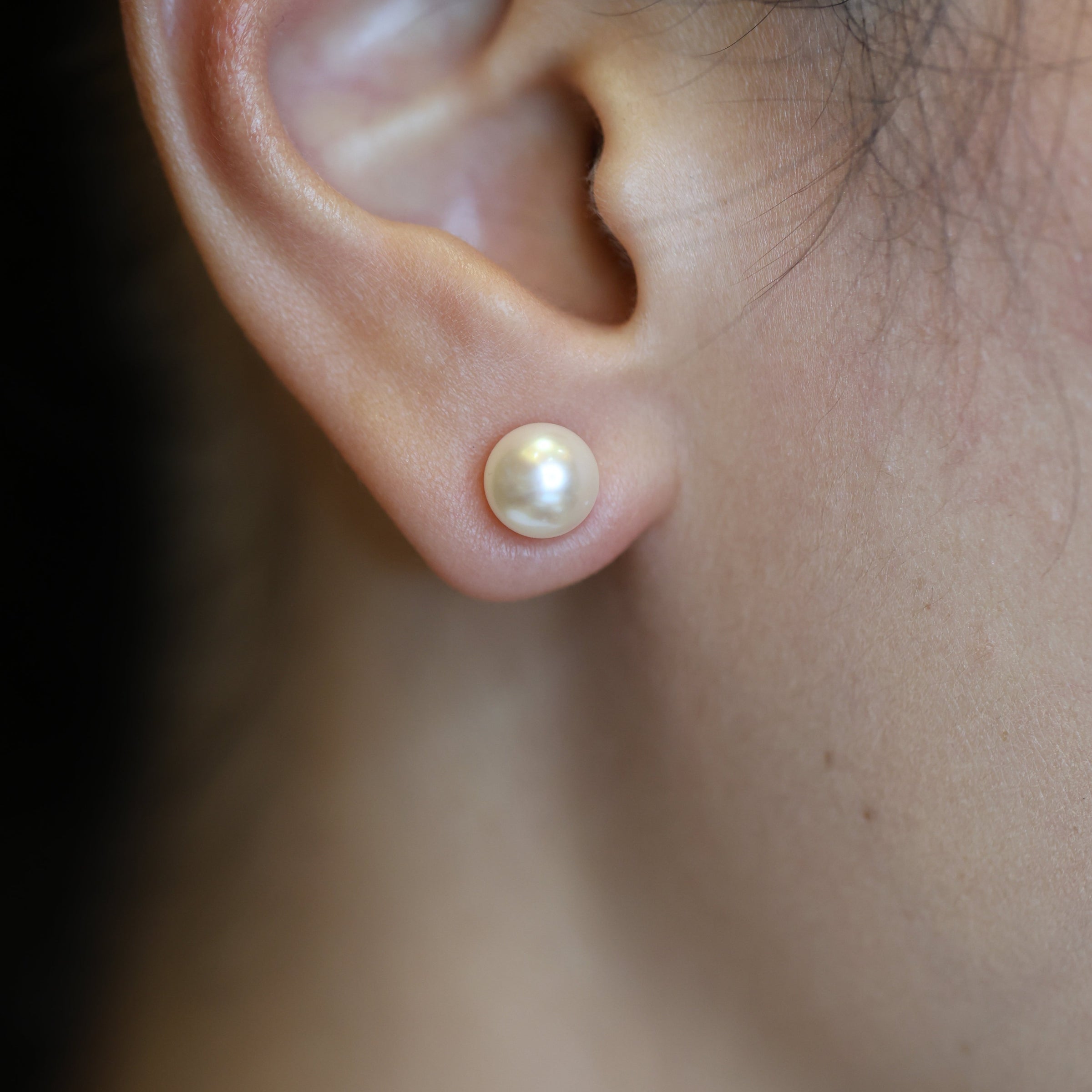 Akoya Pearl Earring Studs: 6mm