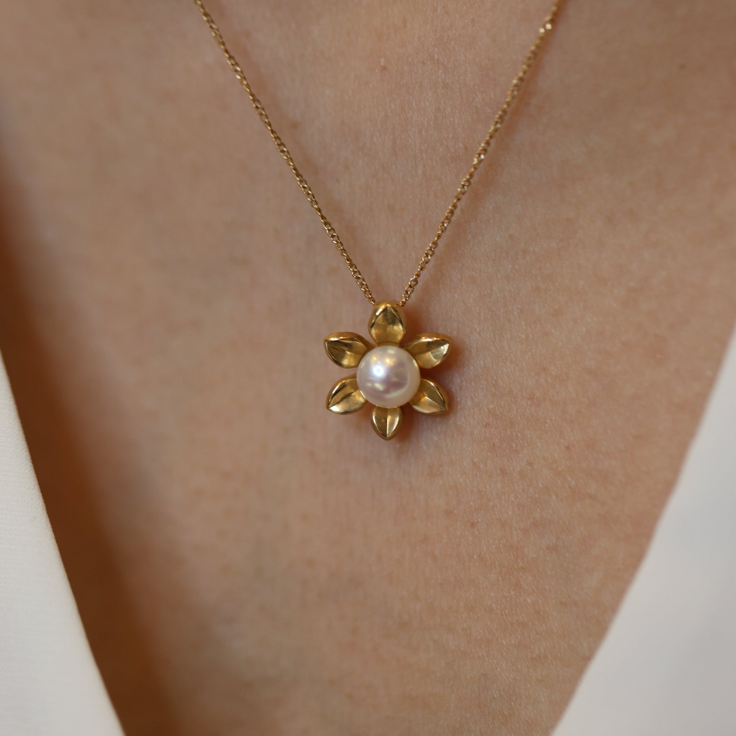 Pearl and Gold Floral Pendant