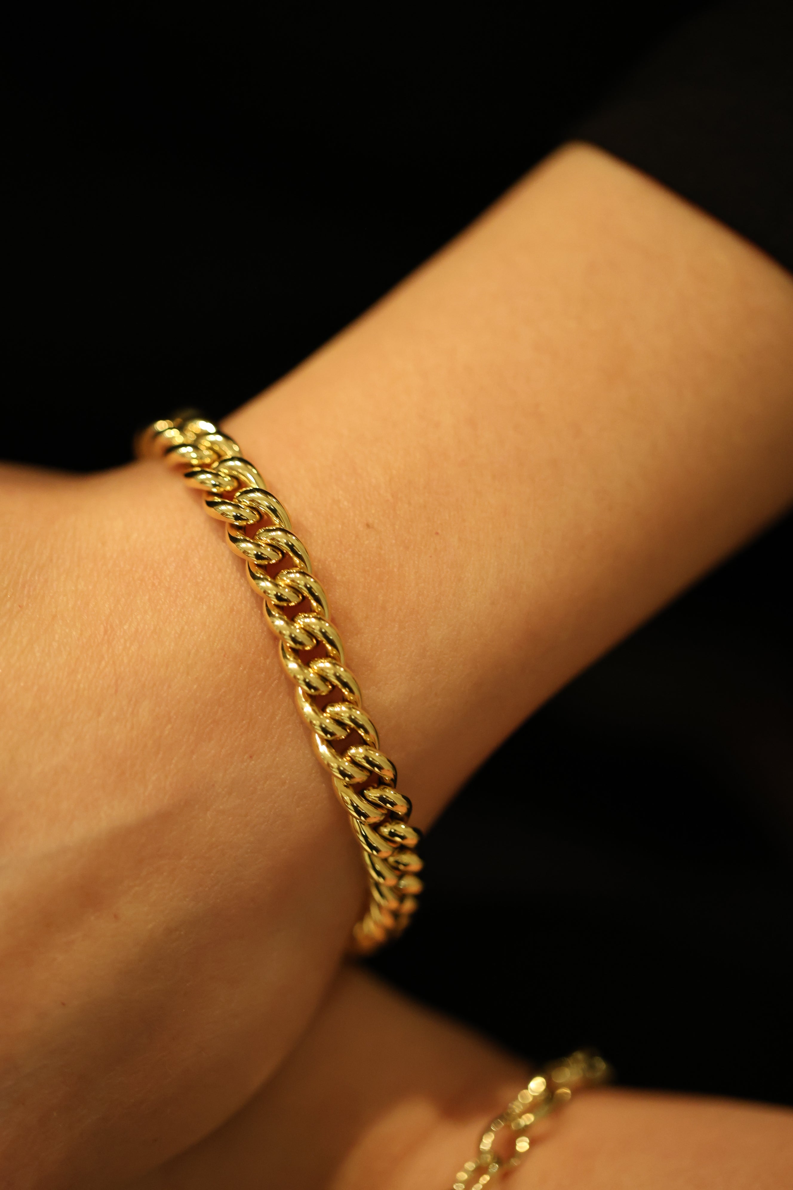 Goldsmiths 9ct Yellow Gold 6 Sided Curb Bracelet 1.23.5514 | Goldsmiths