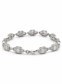 Elegant diamond bracelet by Appleby Jewellers Dublin featuring sparkling gemstones and a sleek silver setting.