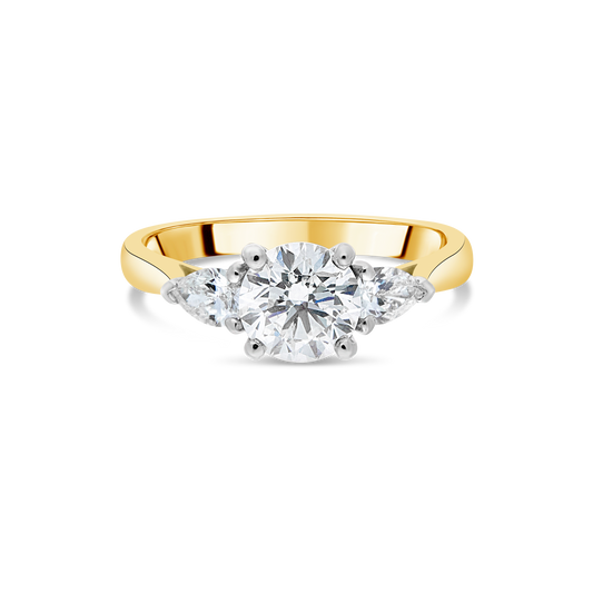 The "Tranquility" with Round Brilliant, Yellow Gold
