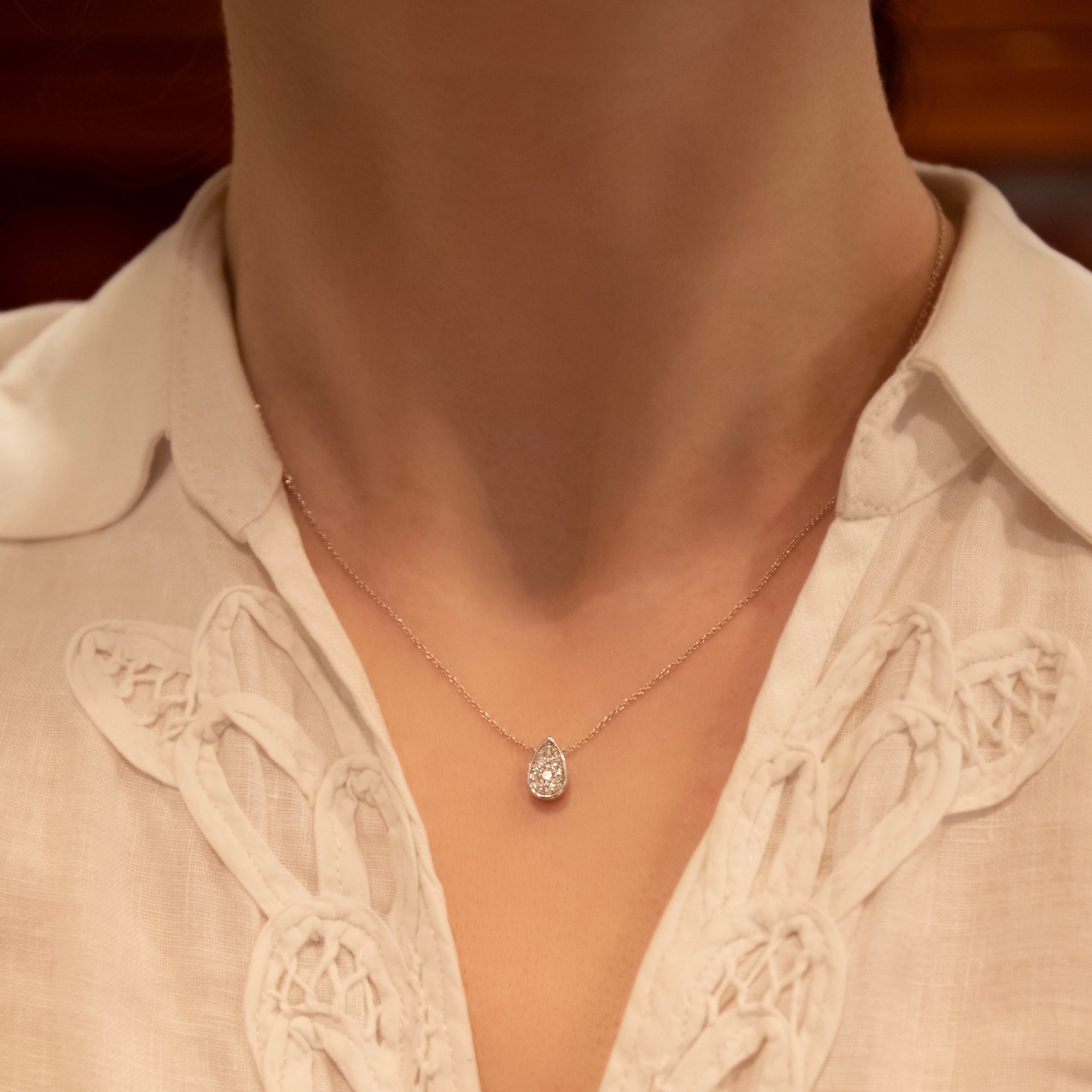 18ctw Droplet Pendant with Diamonds